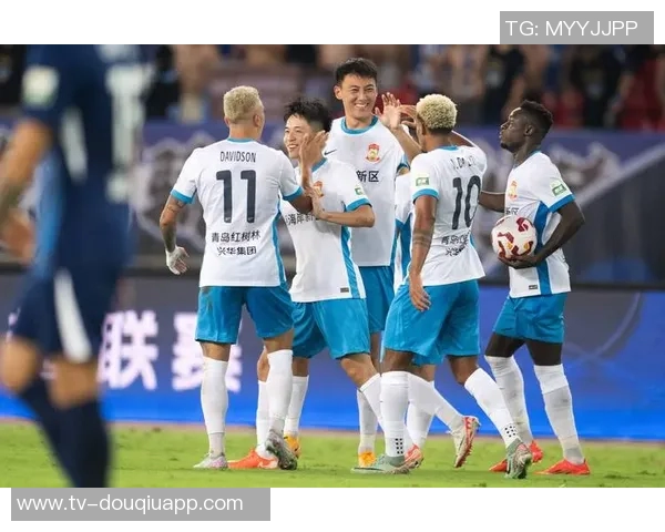 青岛媒体报道张呈栋回归西海岸董宇试训引关注